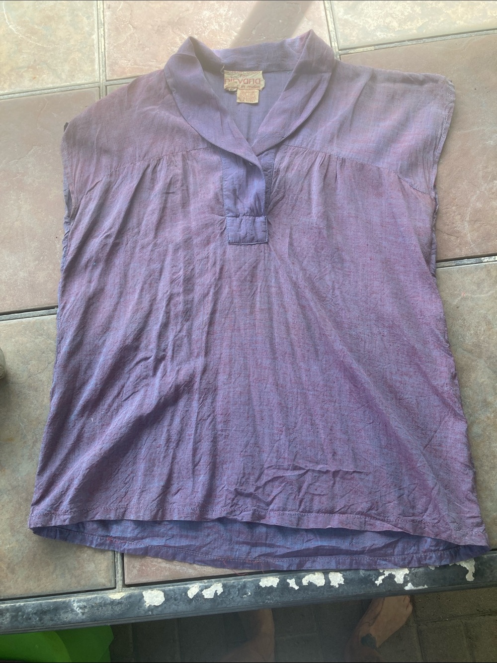 NIRVANA Lavender Purple Sleeveless V-Neck Blouse